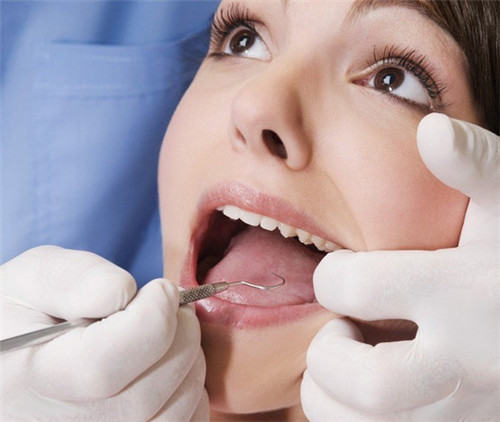 牙龈萎缩种植牙手术过程和副作用